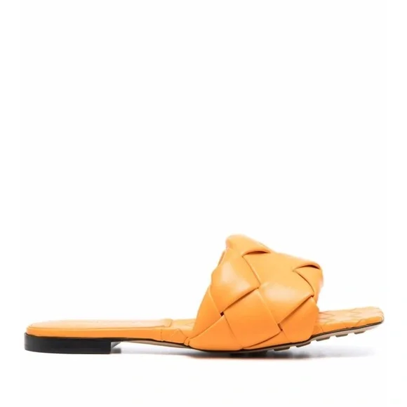 NIB BOTTEGA VENETA LIDO WOVEN SANDAL🔥